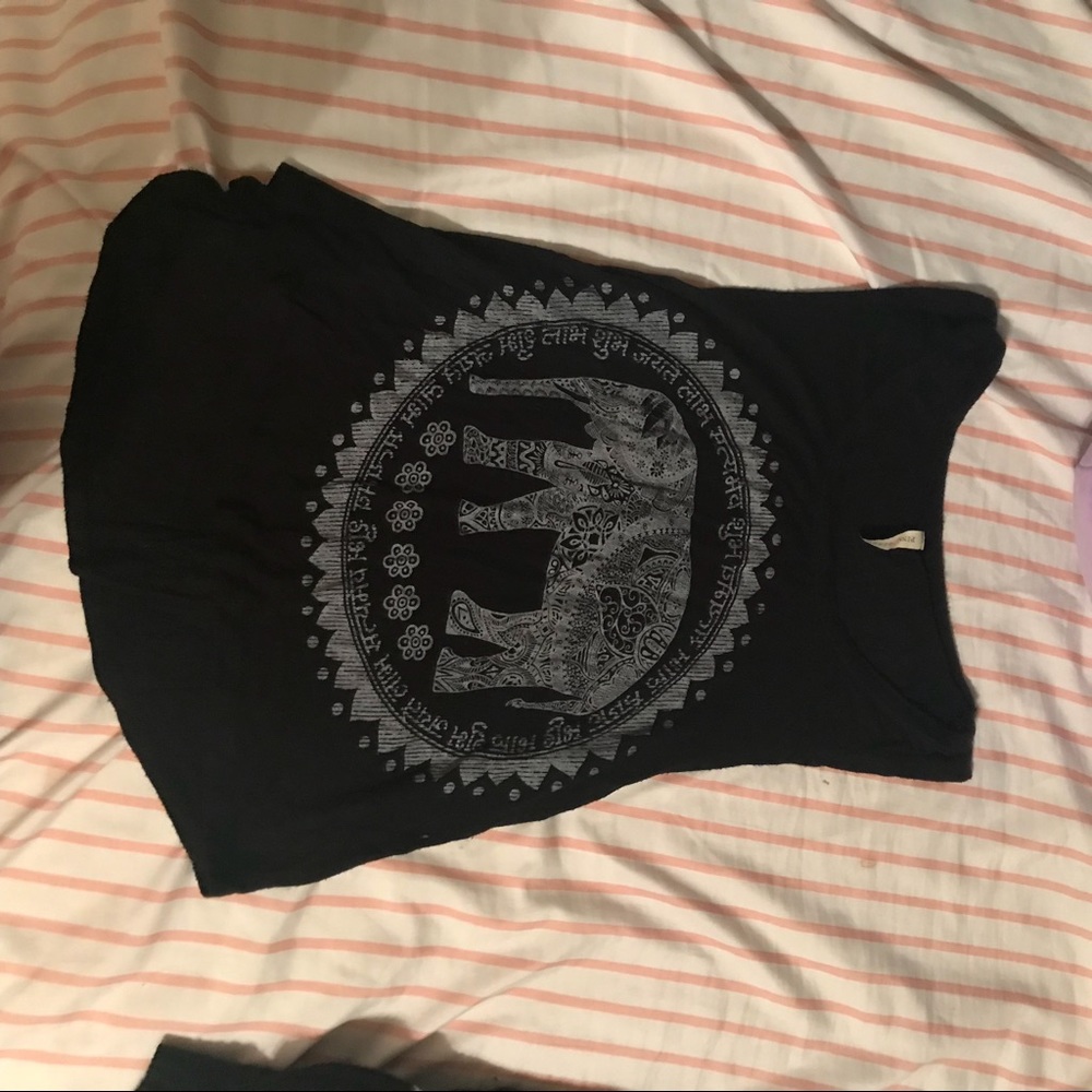 BLACK SHIRT